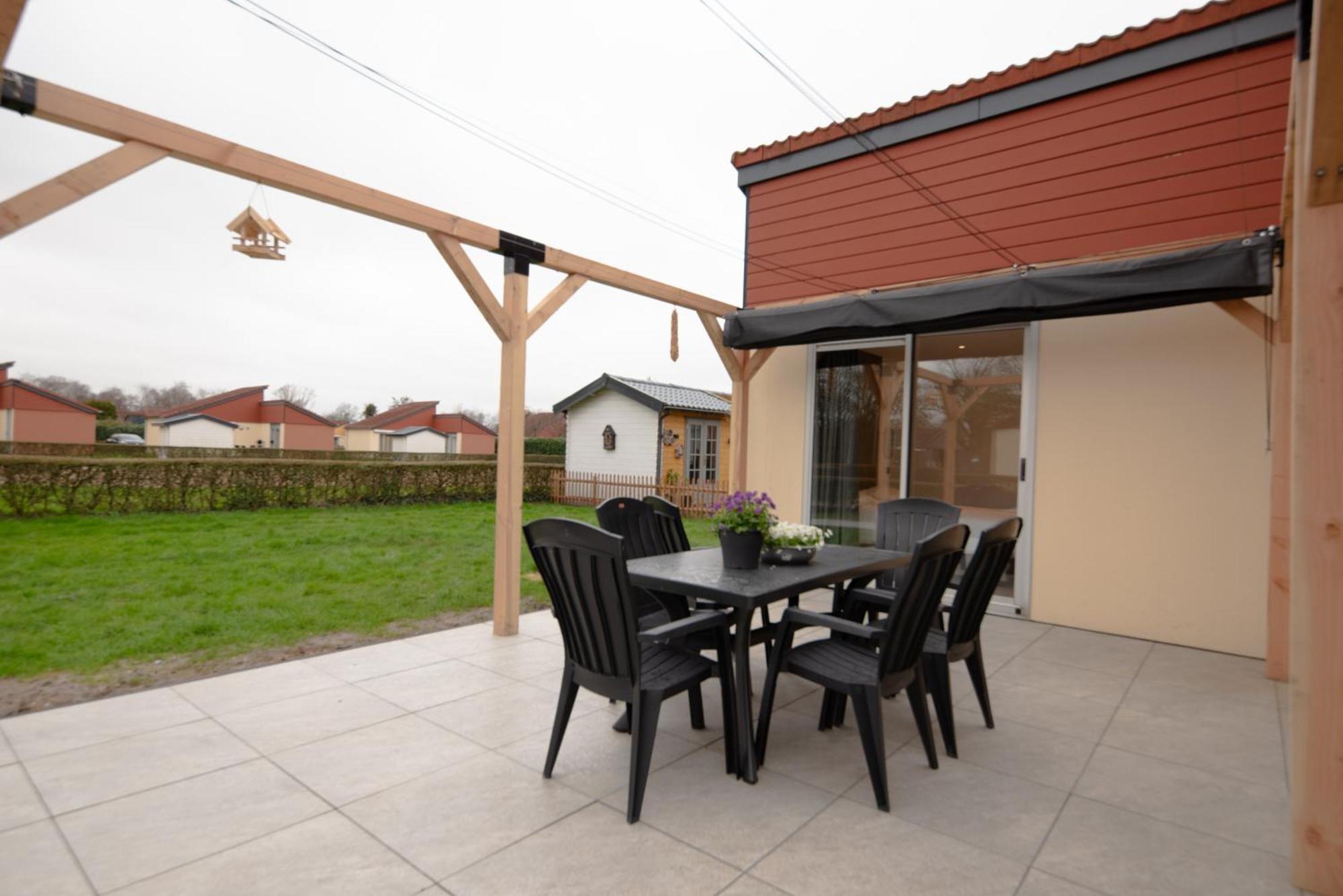 فندق Recreatiepark De Koornmolen Zevenhuizen  المظهر الخارجي الصورة